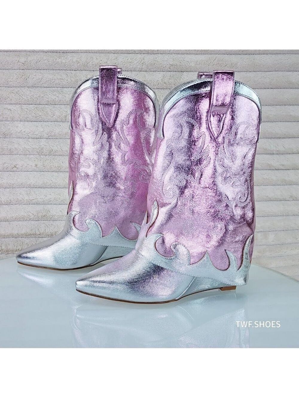 Show Off By Azalea Wang Silver Metallic Fold Over Western Wedge Ankle Boots - Picture 9 of 10